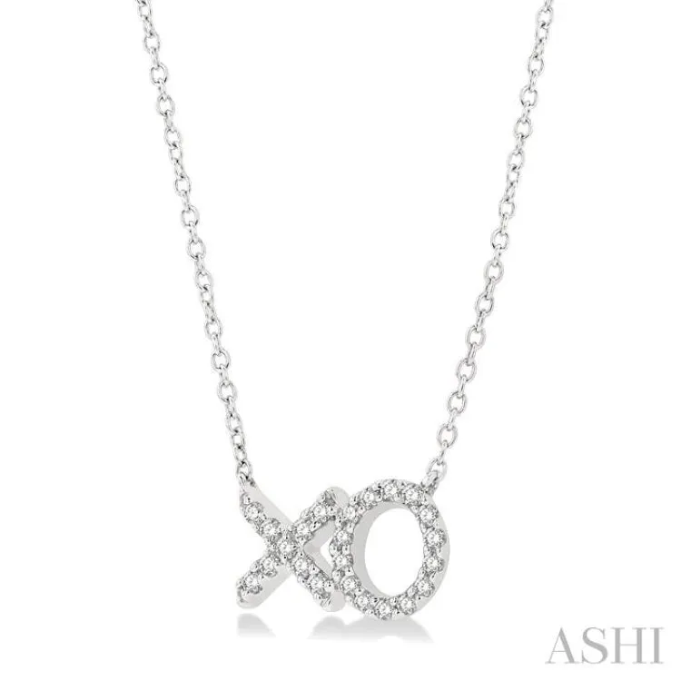 1/6 ctw 'XO' Hugs and Kisses Round Cut Diamond Petite Fashion Pendant With Chain in 10K White Gold