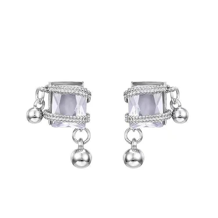 E29 Elegant Square-cut Zirconia Earrings/Ear Studs