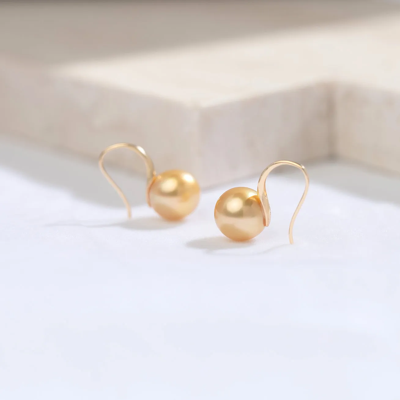 Elegant 18K Solid Gold﻿ South Sea Golden Pearl Stud Earrings KE00068