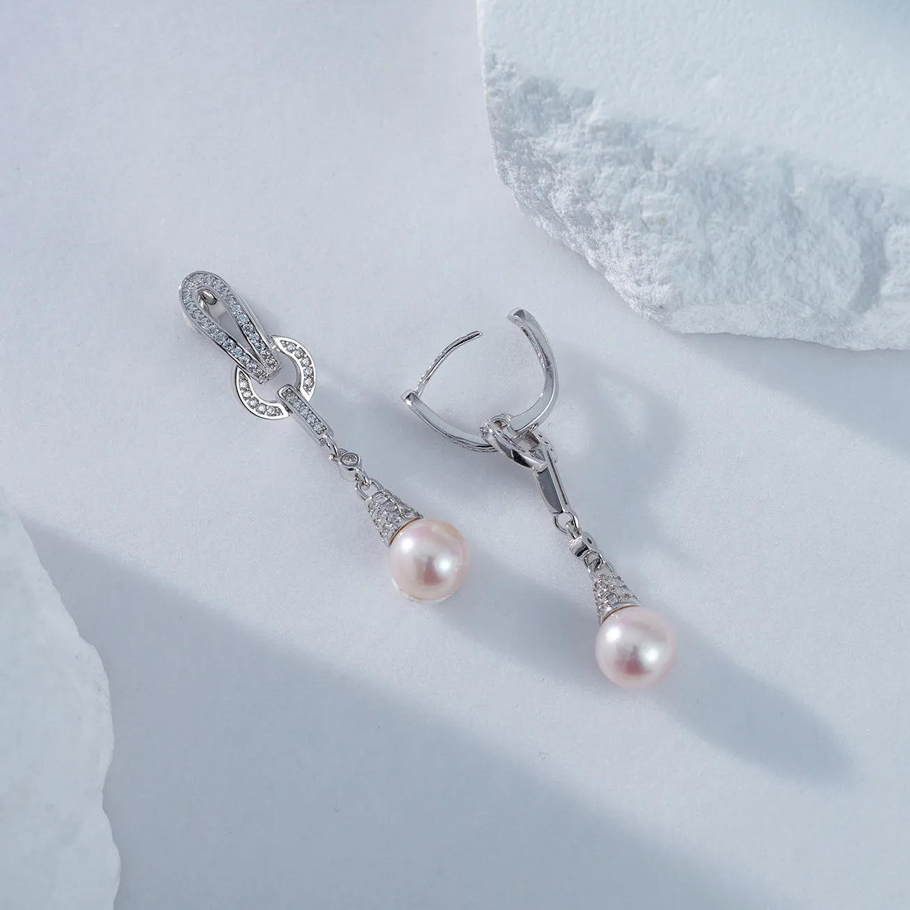 Elegant Freshwater Pearl Earrings WE00613