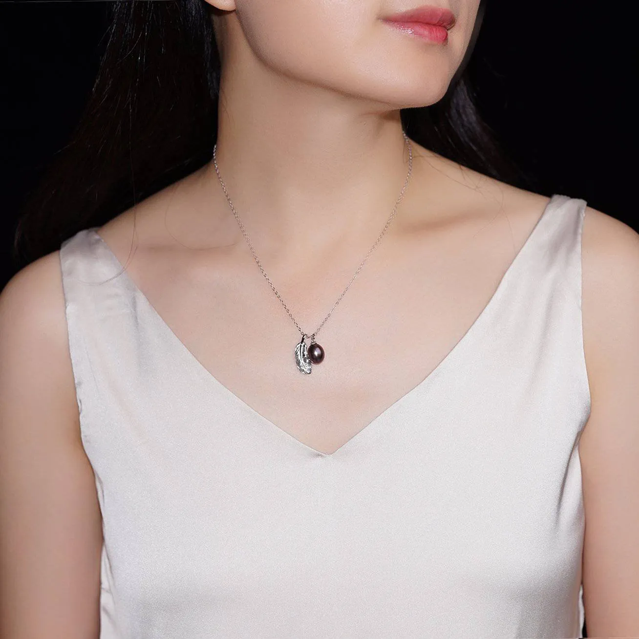 Elegant Freshwater Pearl Necklace WN00122