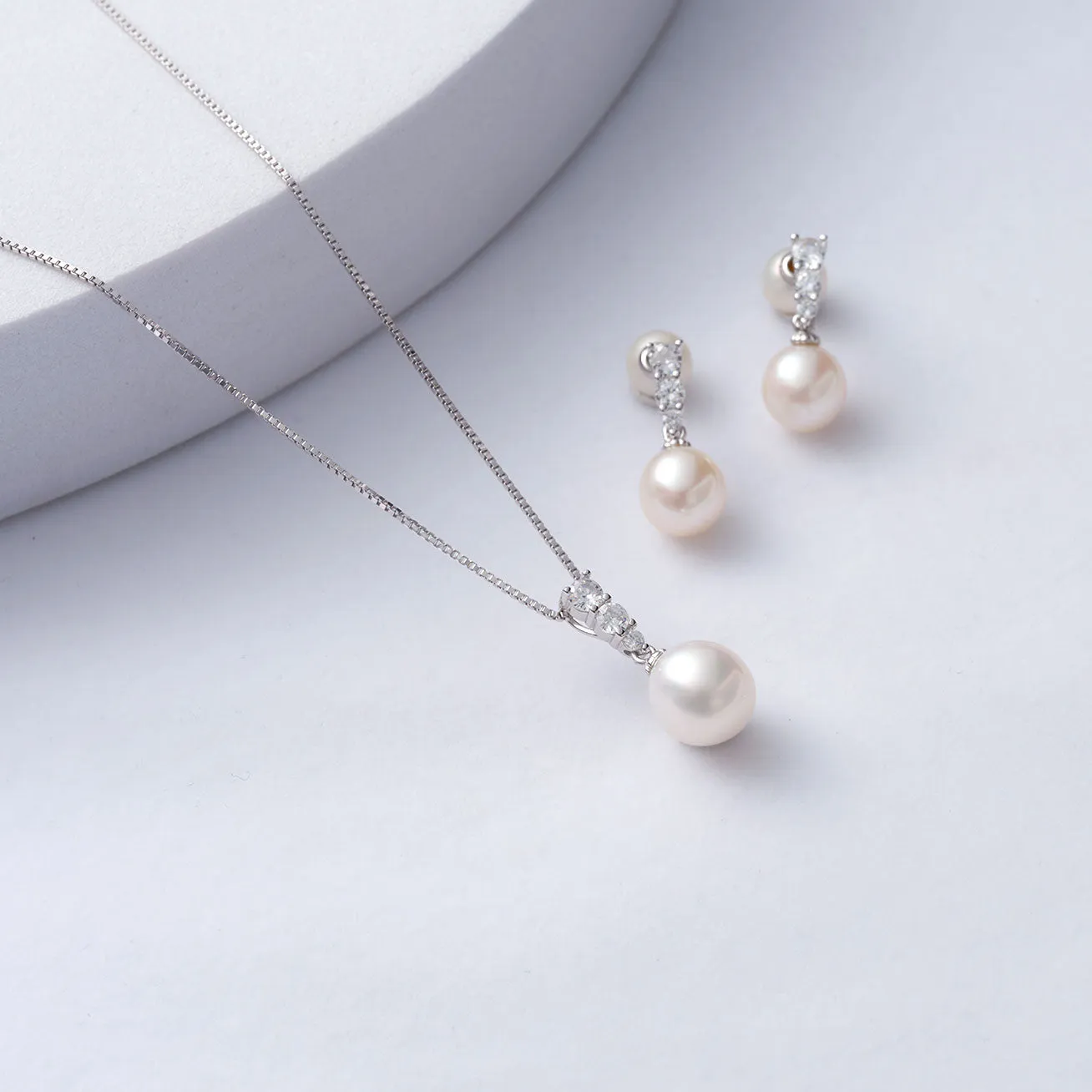 Elegant Freshwater Pearl Set WS00011