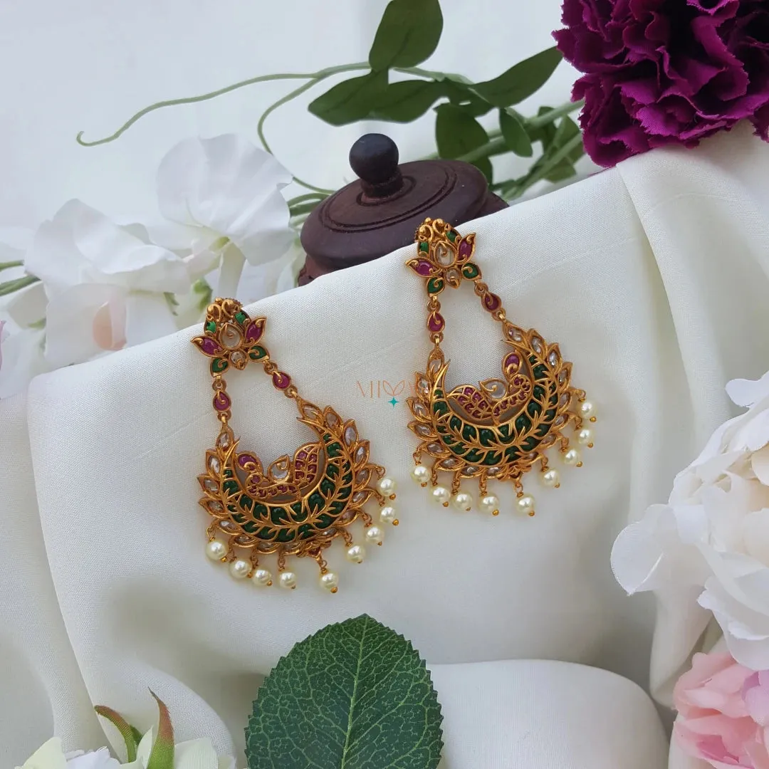 Elegant look Kemp Hanging Earring