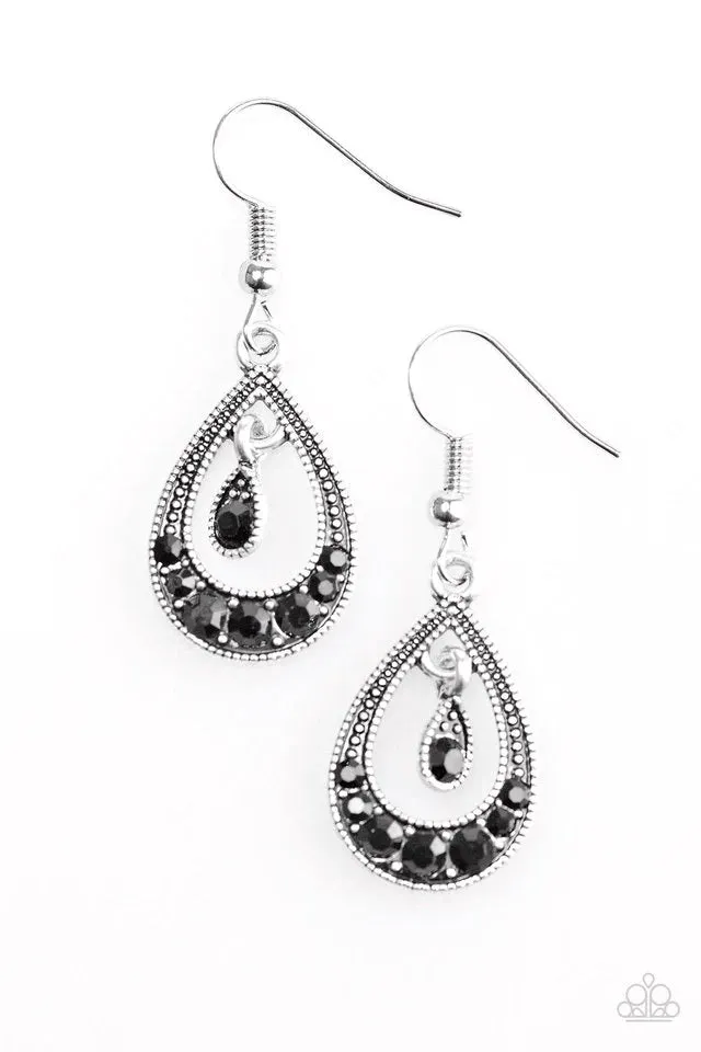 Paparazzi Earring ~ Downtown Princess - Black