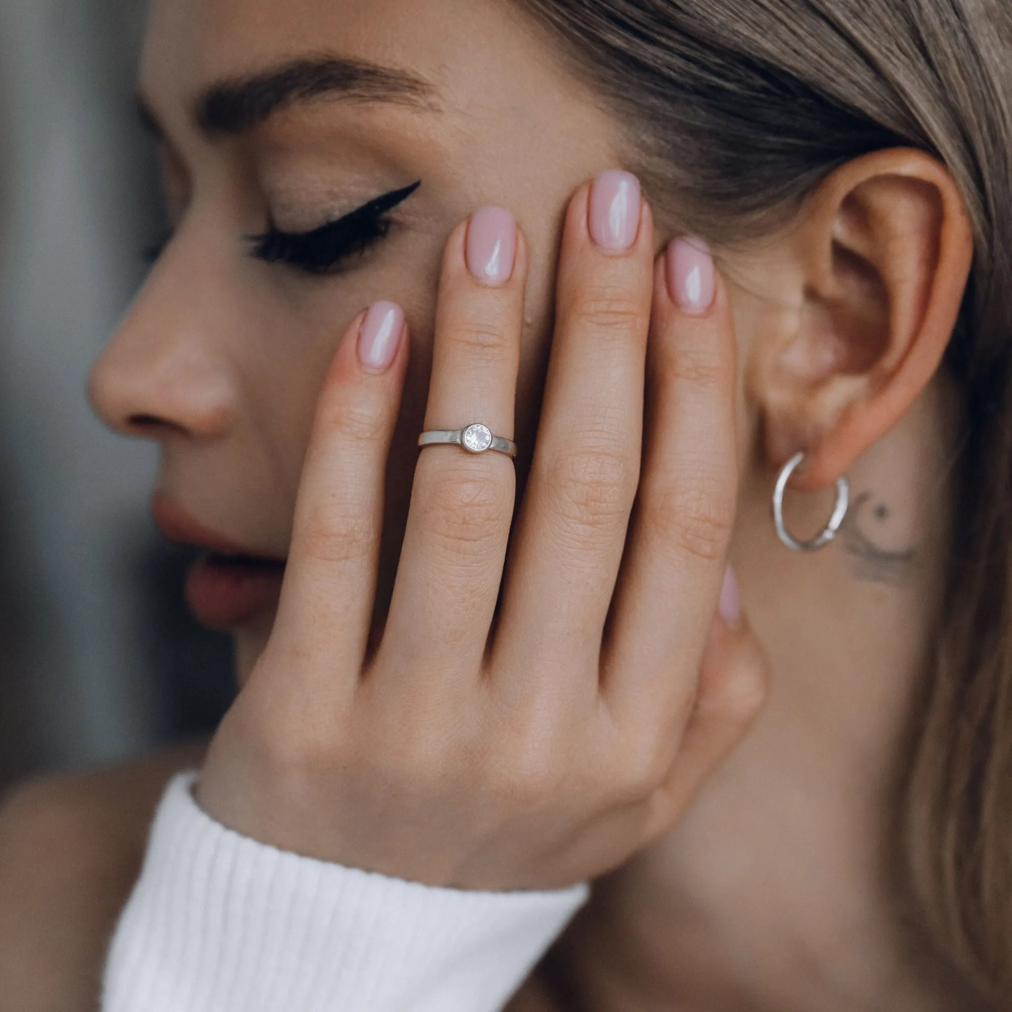 Phalanx Ring with Round White Zircon (Plain)