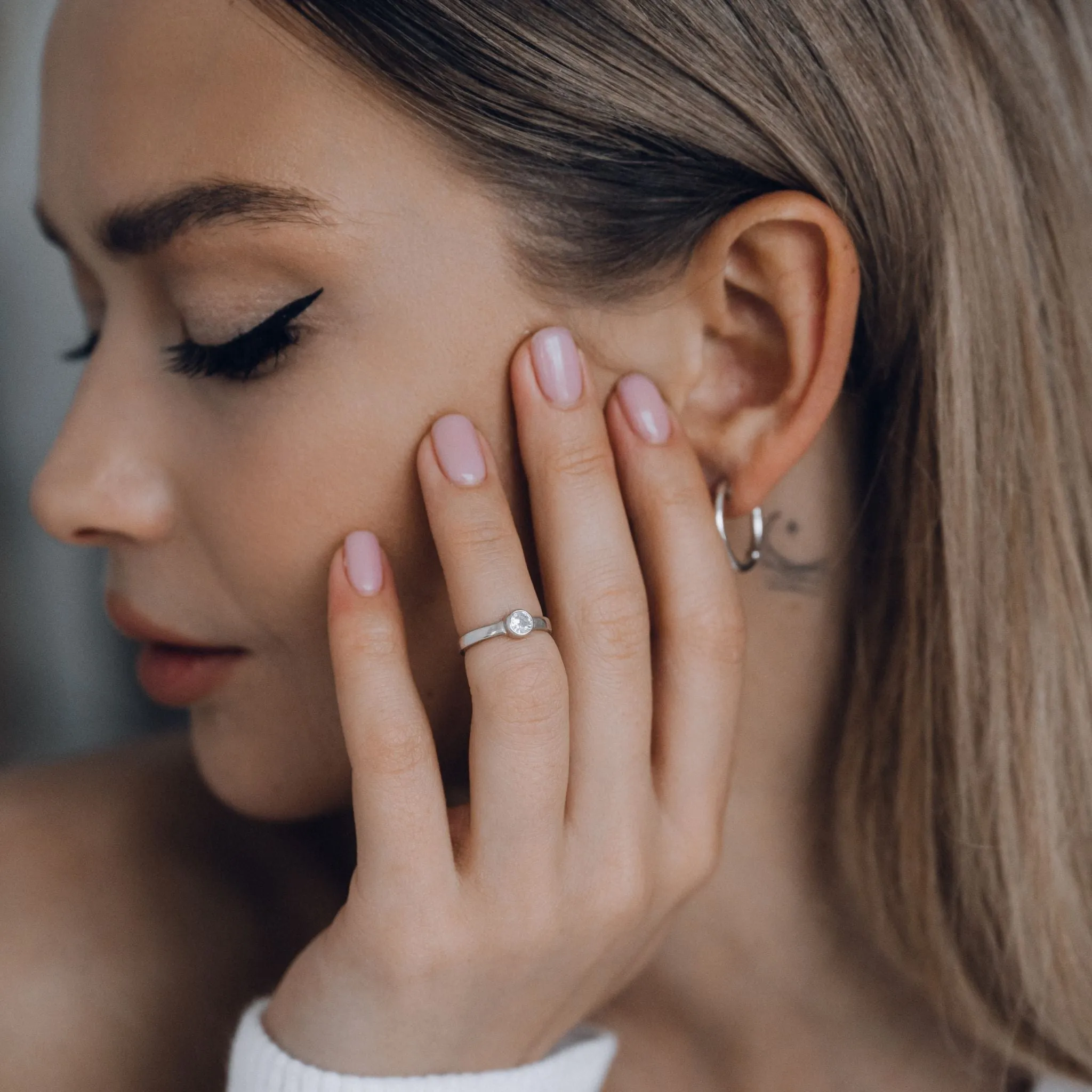 Phalanx Ring with Round White Zircon (Plain)