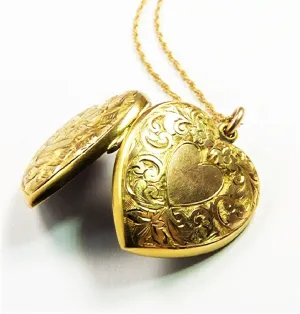 Romantic Edwardian Fully Hallmarked Gold Heart Shaped Locket 1906 With Necklace