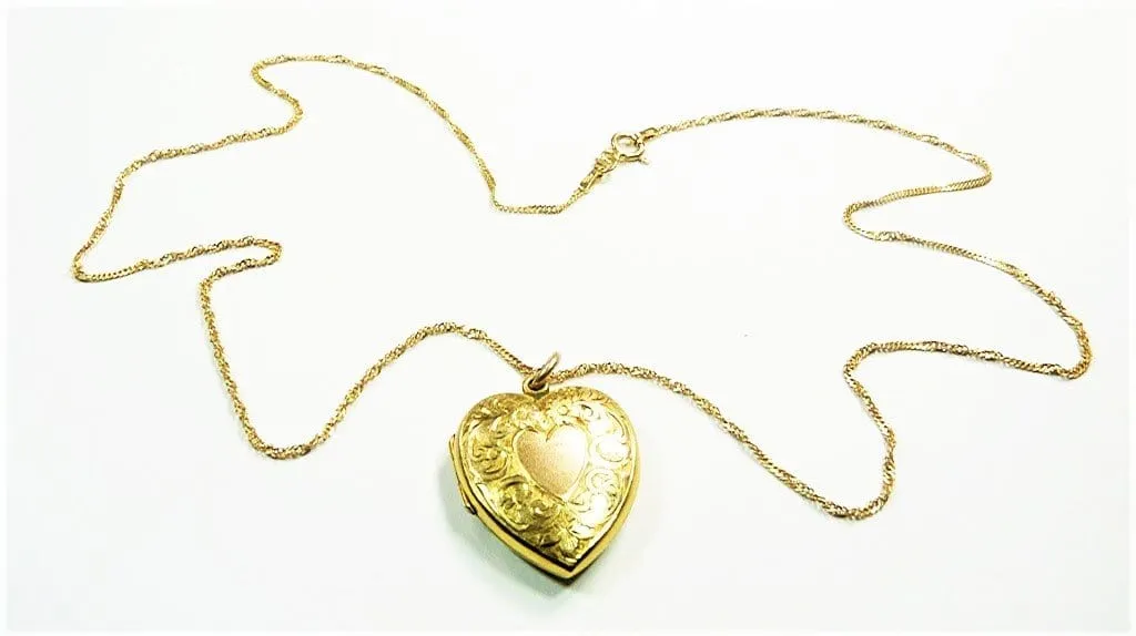 Romantic Edwardian Fully Hallmarked Gold Heart Shaped Locket 1906 With Necklace