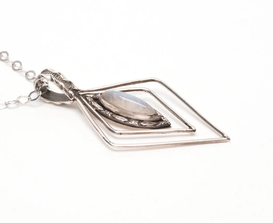 Romantic Moonstone Pendant Necklace