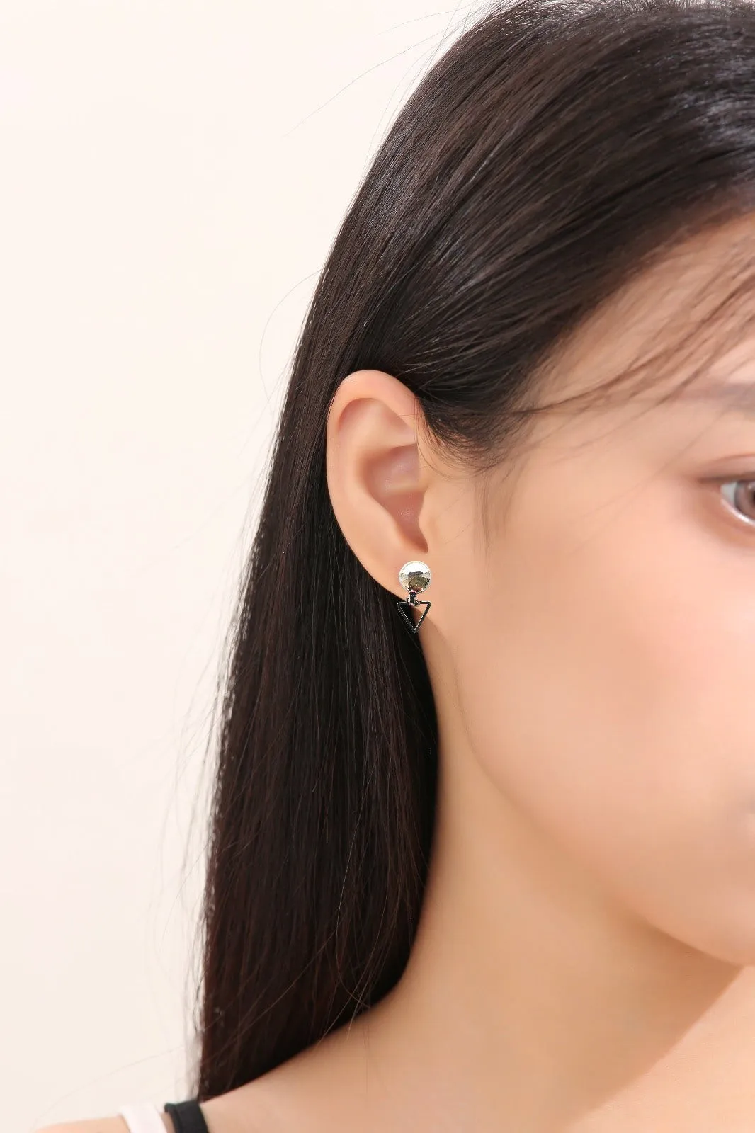 TI-GO Triangle silver minimal earrings